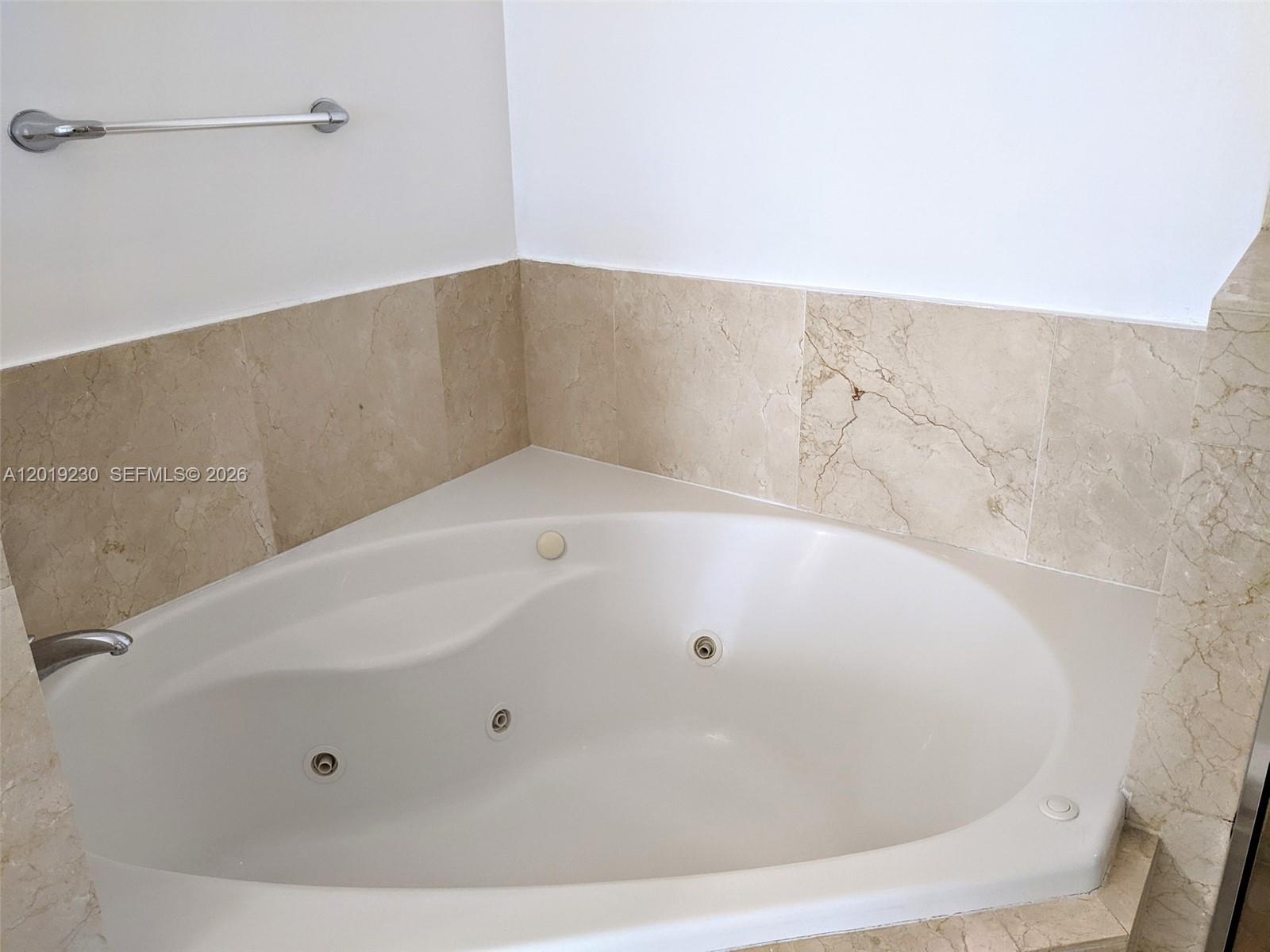360 CONDO B - Residential