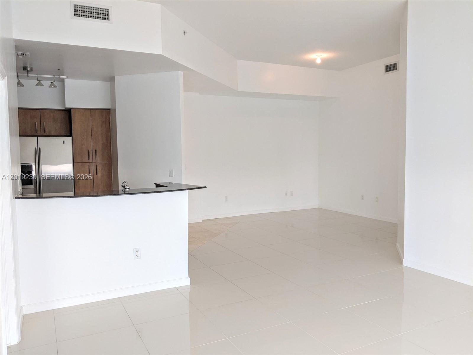 7910 Harbor Island Dr 504