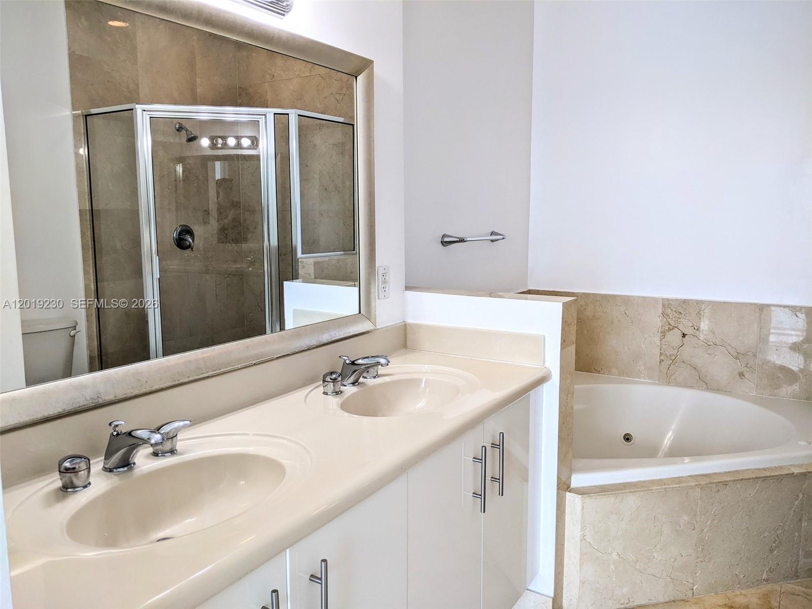 360 CONDO B - Residential