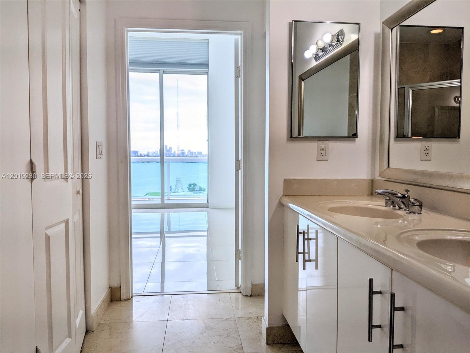 360 CONDO B - Residential