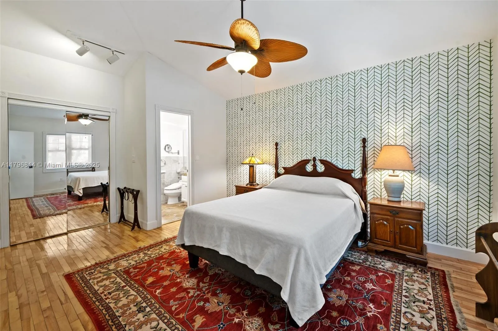 Miami, Florida 33133, United States, 3 Bedrooms Bedrooms, ,2 BathroomsBathrooms,Residential,Active,123262