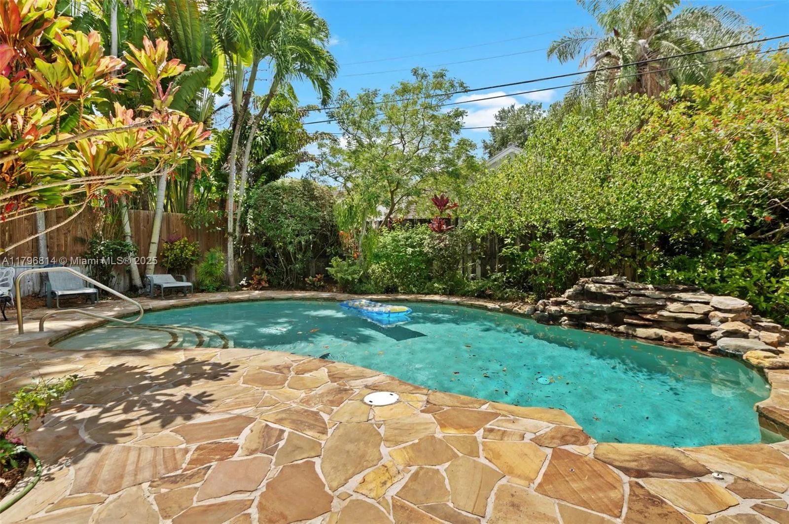 Miami, Florida 33133, United States, 3 Bedrooms Bedrooms, ,2 BathroomsBathrooms,Residential,Active,123262