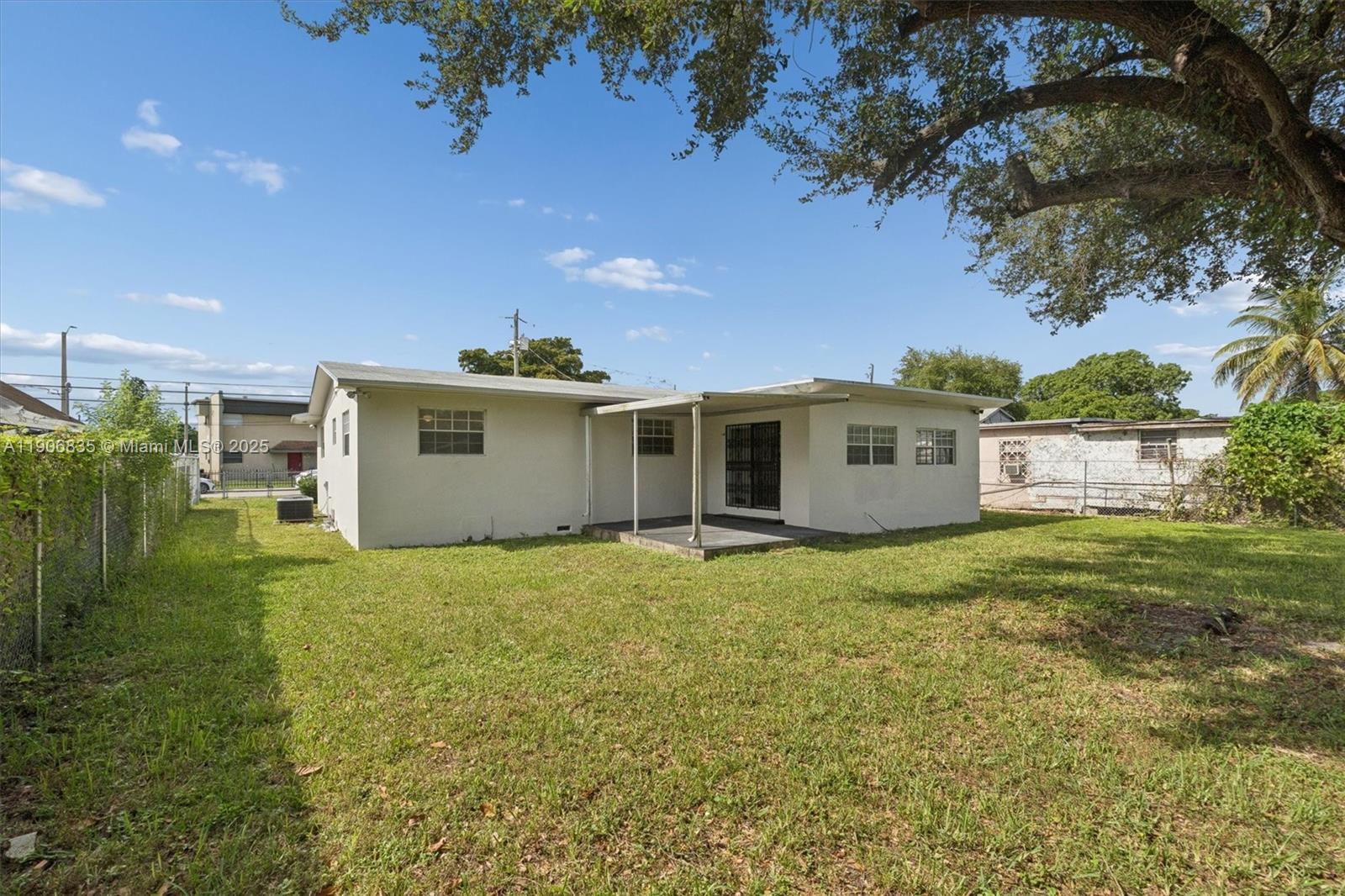 OAKLAND PARK - Residential