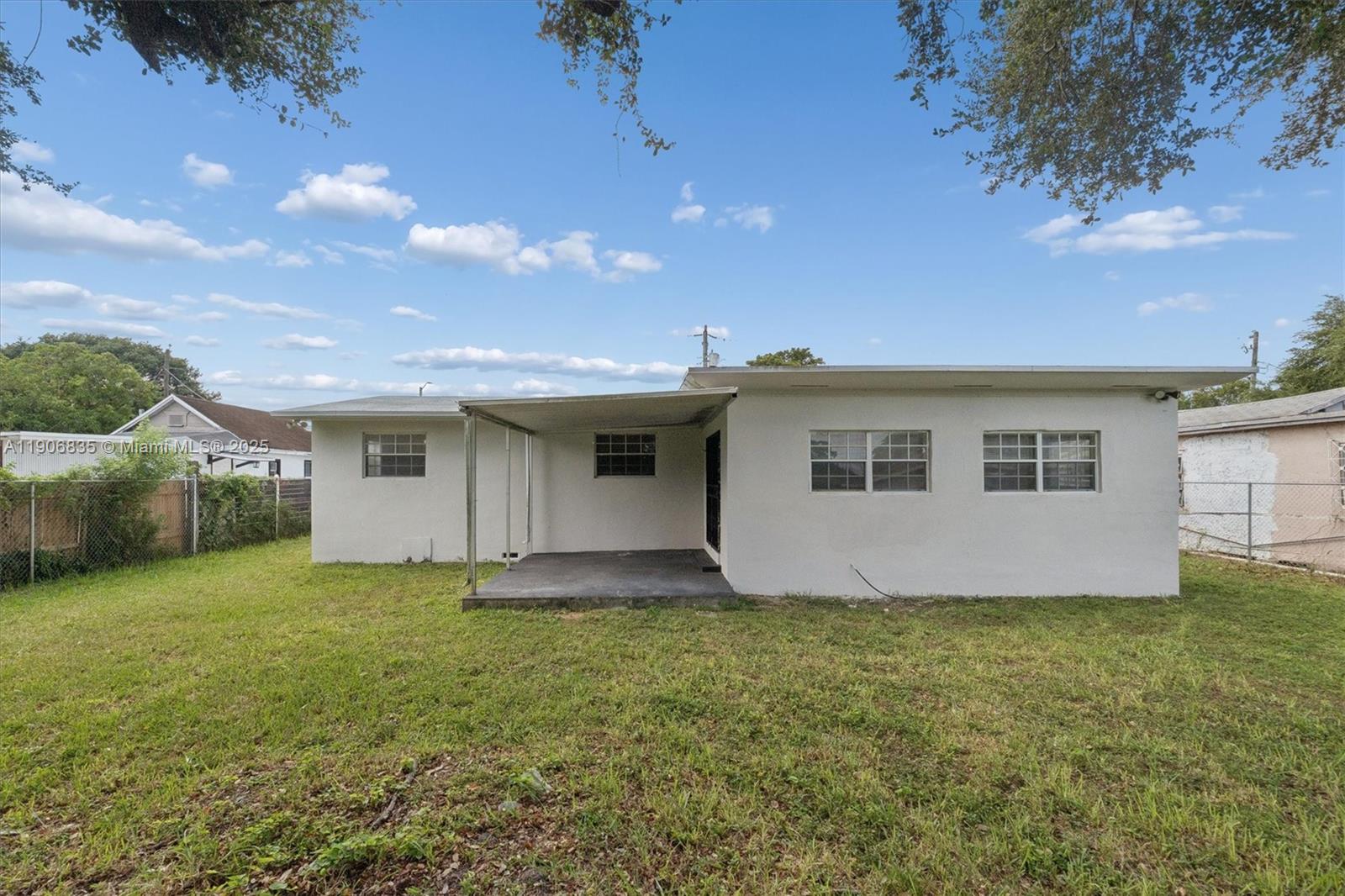 OAKLAND PARK - Residential