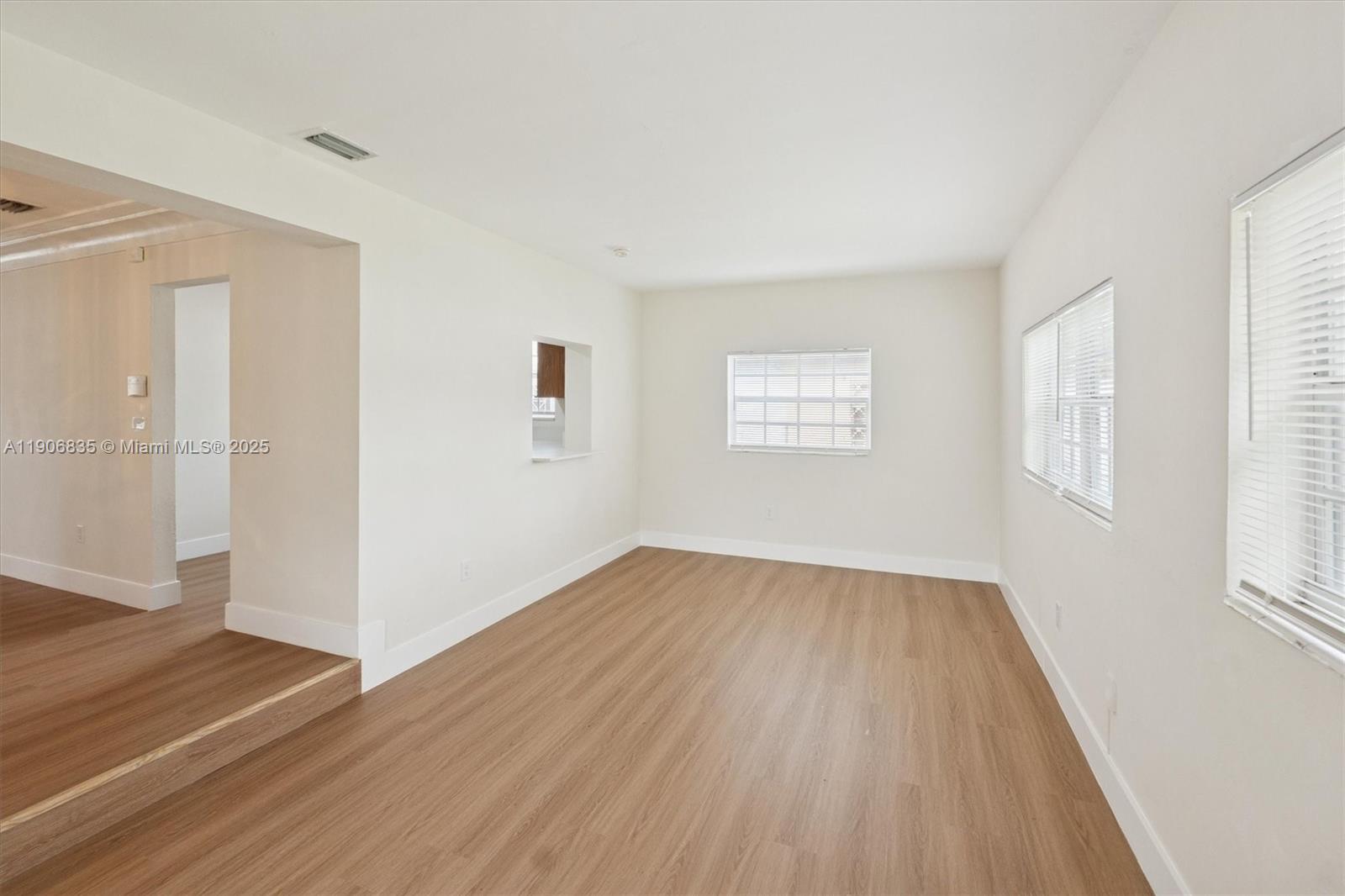 OAKLAND PARK - Residential