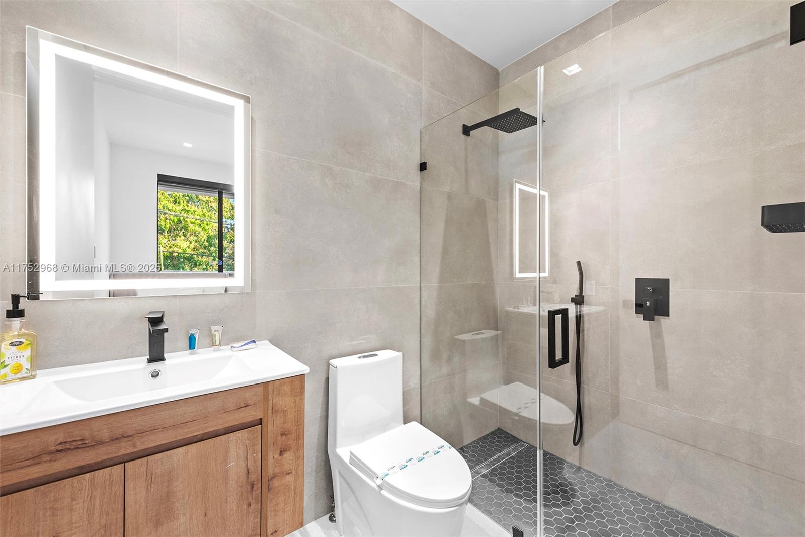 OJUS SUB - Residential Lease