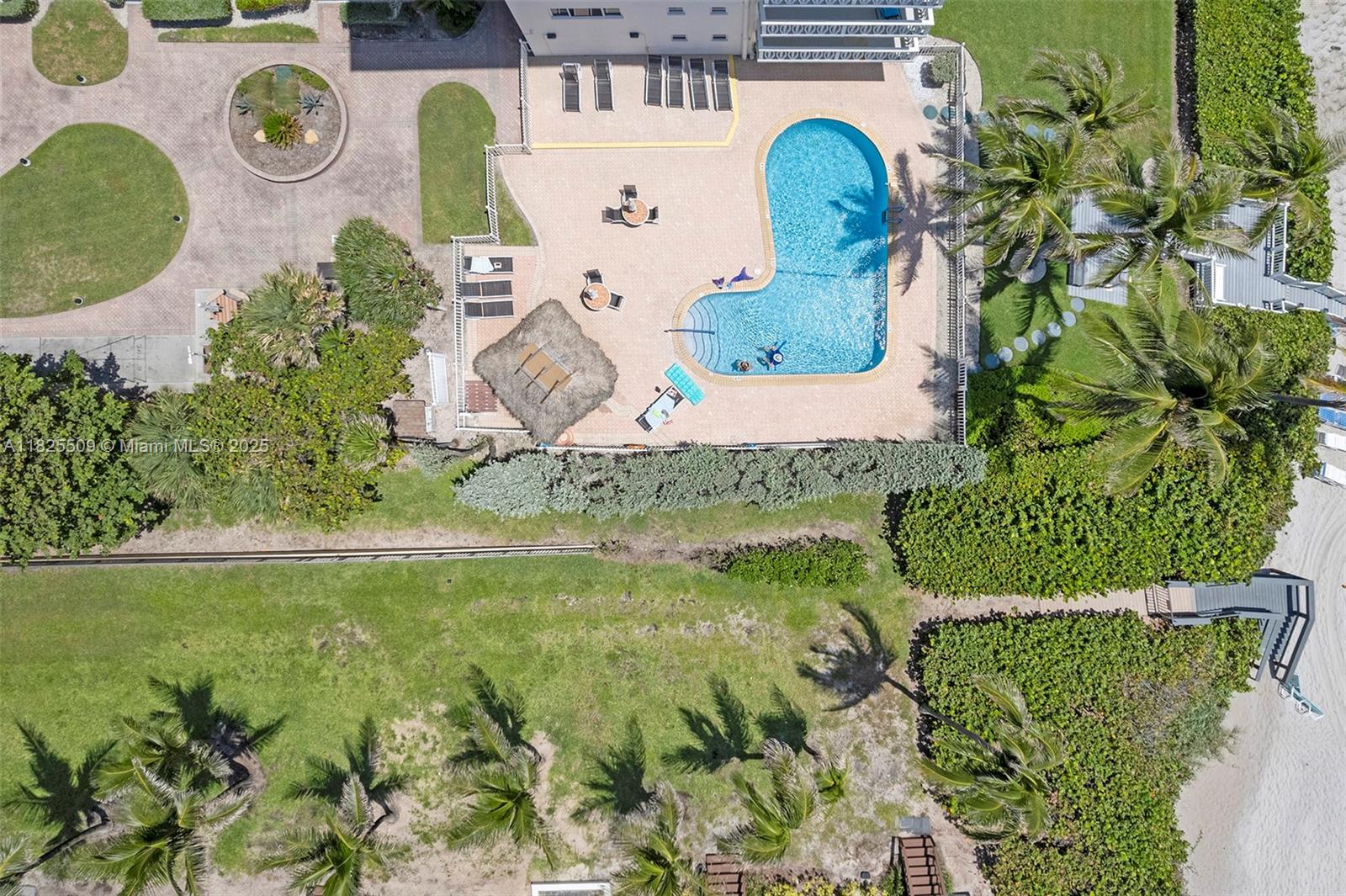 HILLSBORO WINDSOR CONDO - Residential