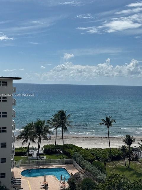 HILLSBORO WINDSOR CONDO - Residential