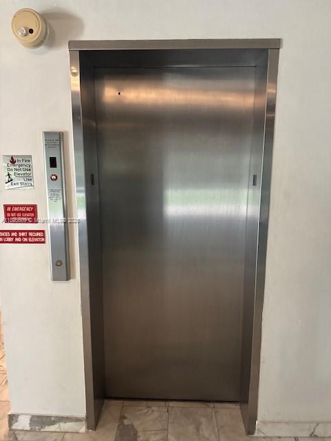 HILLSBORO WINDSOR CONDO - Residential