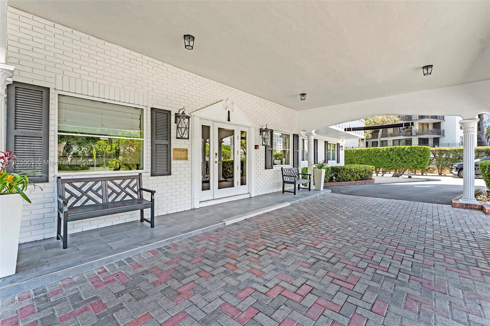 HILLSBORO WINDSOR CONDO - Residential