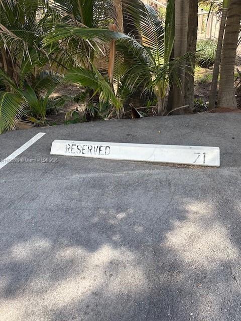 HILLSBORO WINDSOR CONDO - Residential