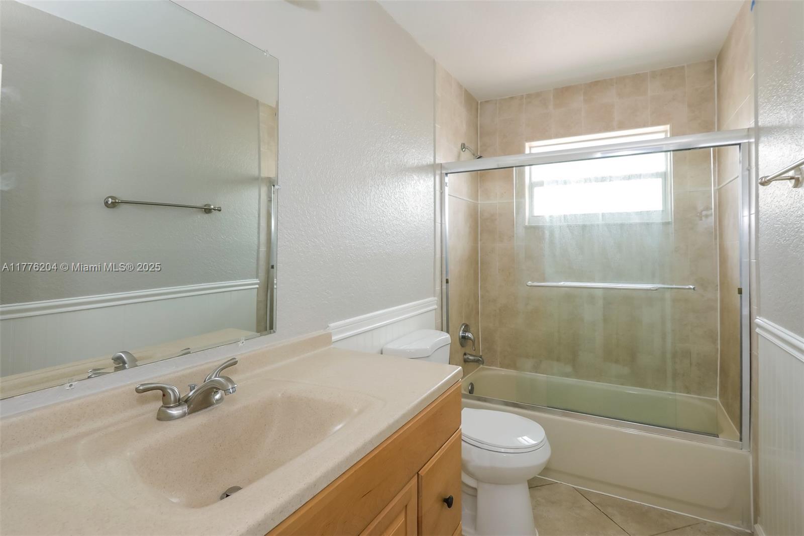 COUNTRY CLUB ACRES 5 - Residential Lease