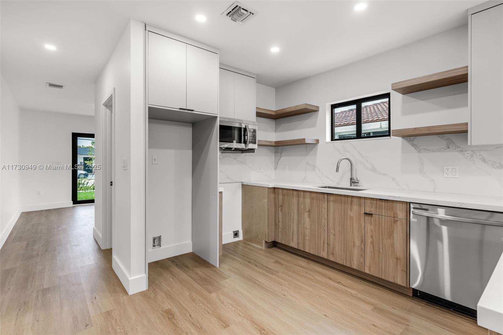 CENTRAL HEIGHTS - Residential Income