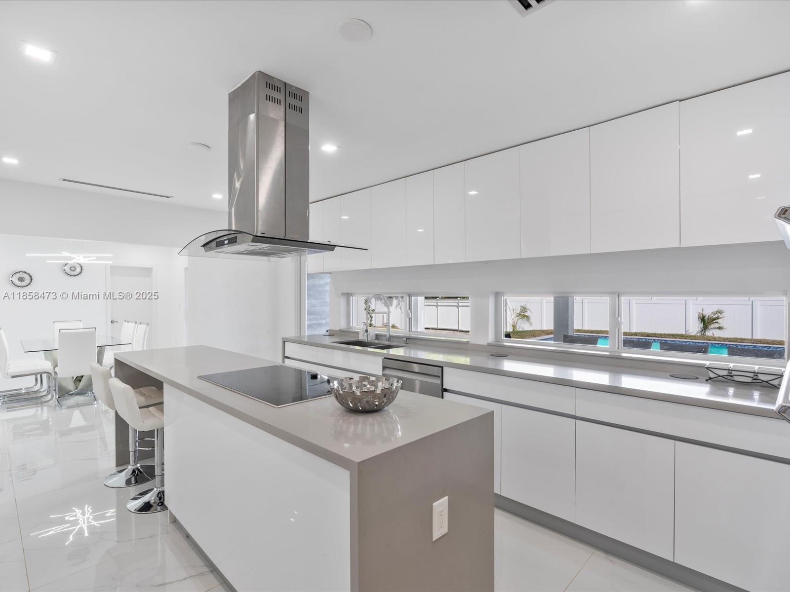 HOLLYWOOD HILLS 1965 - Residential