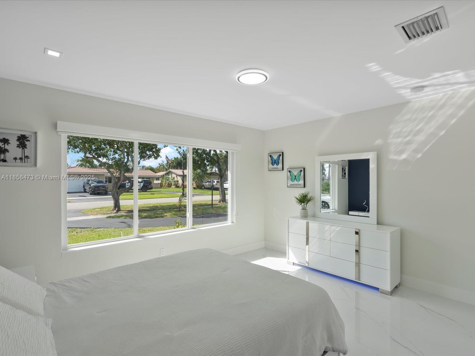 HOLLYWOOD HILLS 1965 - Residential