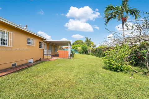 Tiny photo for 6895 SW 16th St, Miami, FL 33155 (MLS # A12001965)
