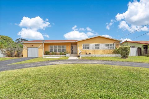 Tiny photo for 6895 SW 16th St, Miami, FL 33155 (MLS # A12001965)