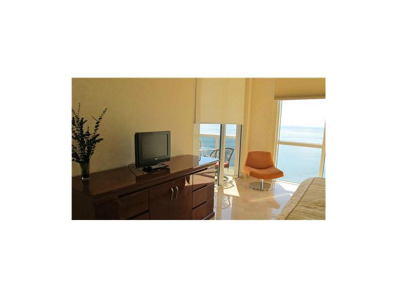 TRUMP PALACE CONDO - Residential Lease