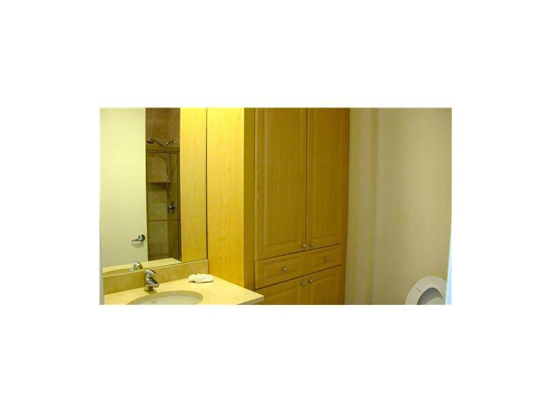 TRUMP PALACE CONDO - Residential Lease