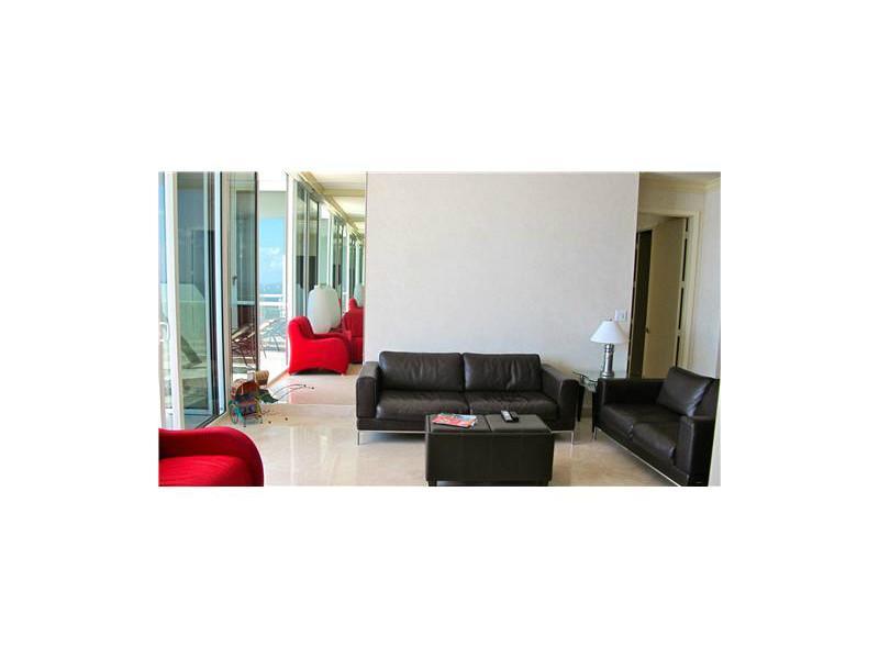 TRUMP PALACE CONDO - Residential Lease