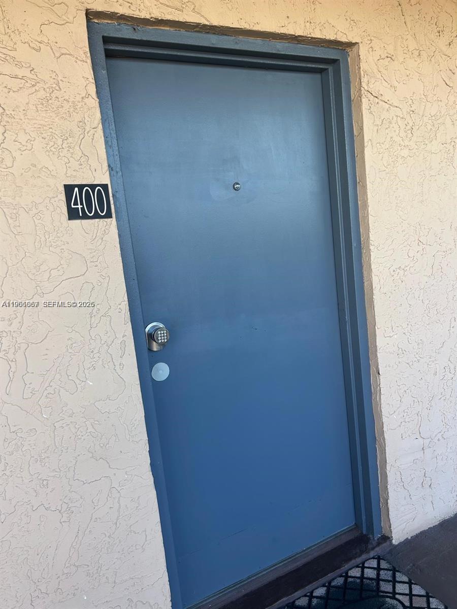 2840 Somerset Dr 400M