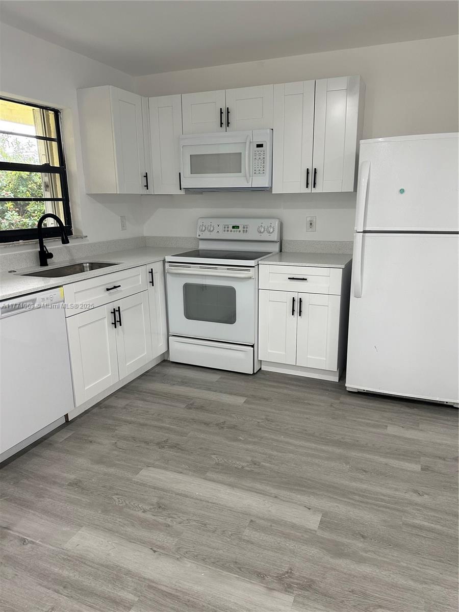 Rental Property at 6560 Sw 49th St 2, Davie, Broward County, Florida - Bedrooms: 1 
Bathrooms: 1  - $1,800 MO.