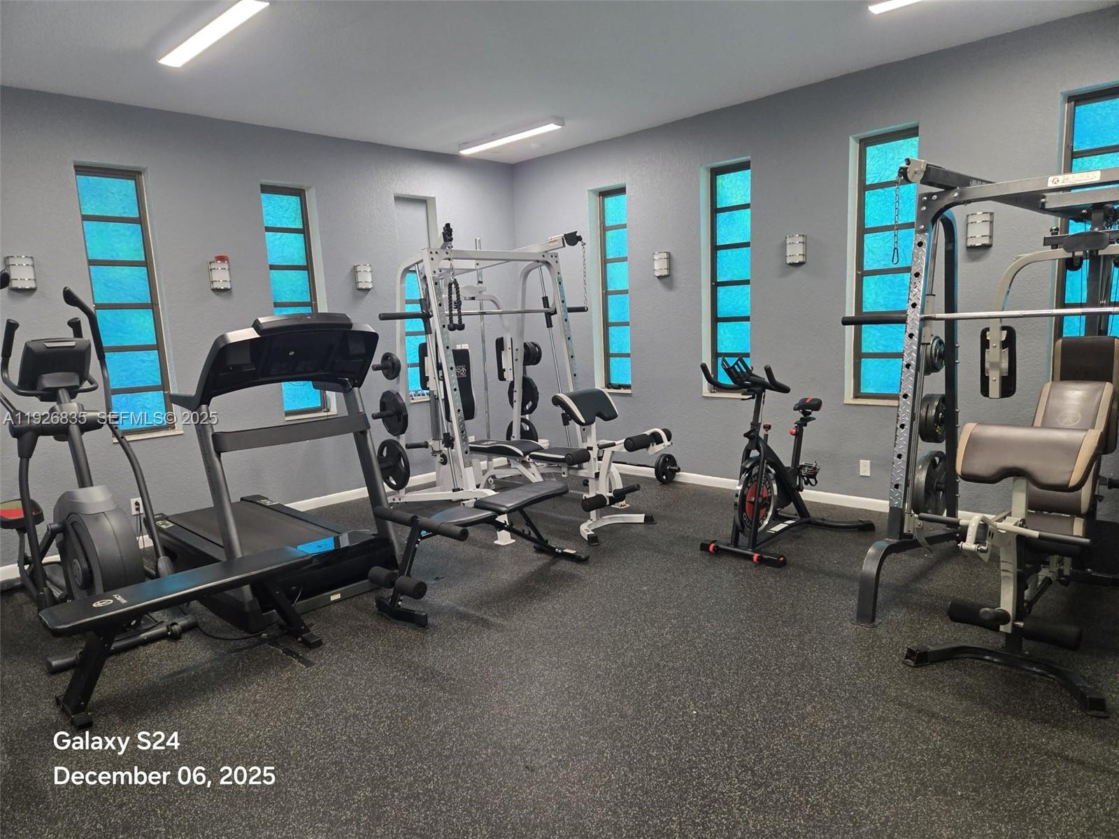 QUINSANA GARDENS CONDO - Residential Lease