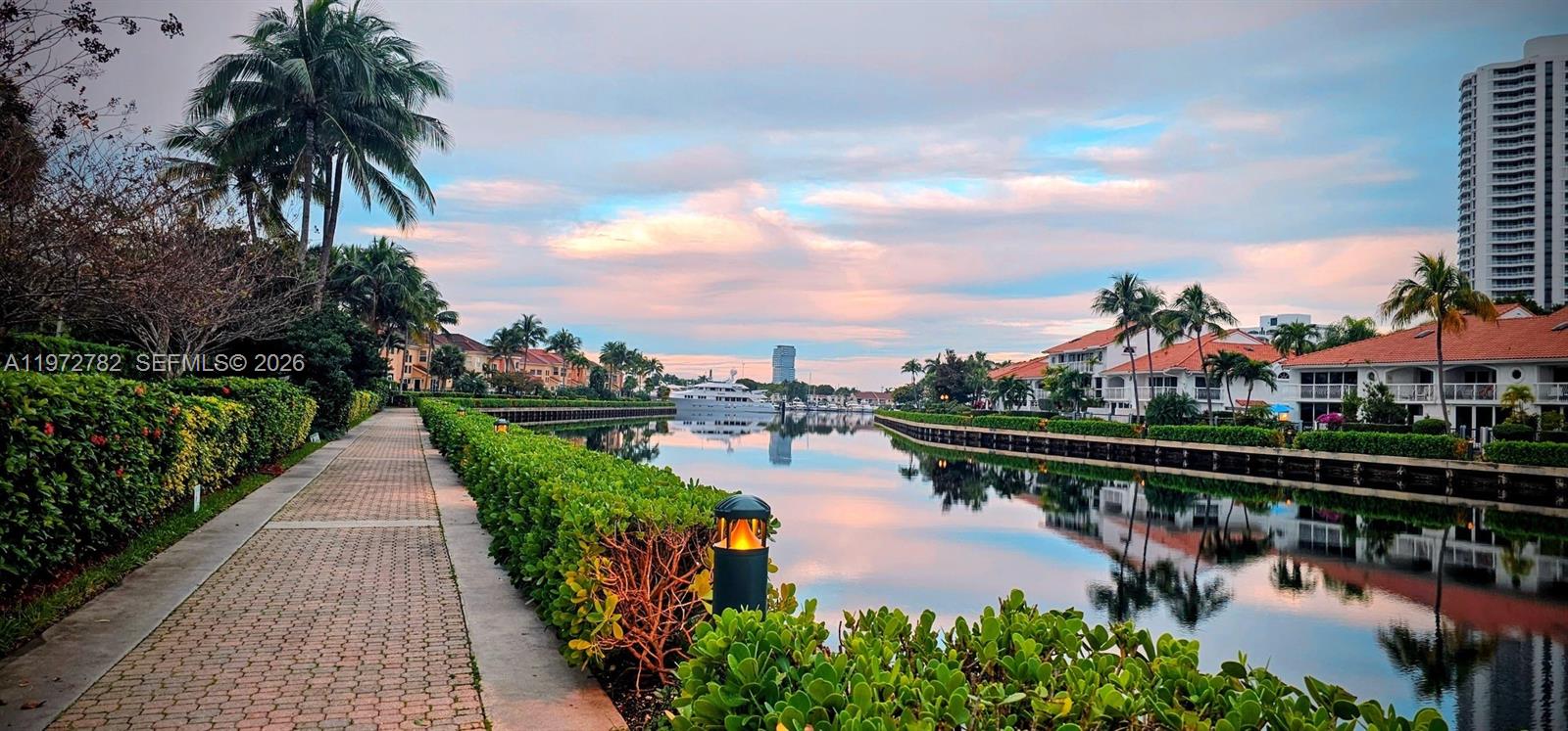 ISLAND WAY - Residential