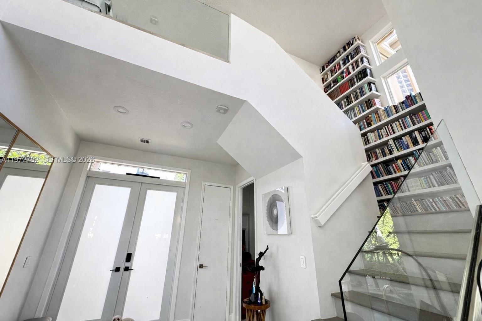 ISLAND WAY - Residential