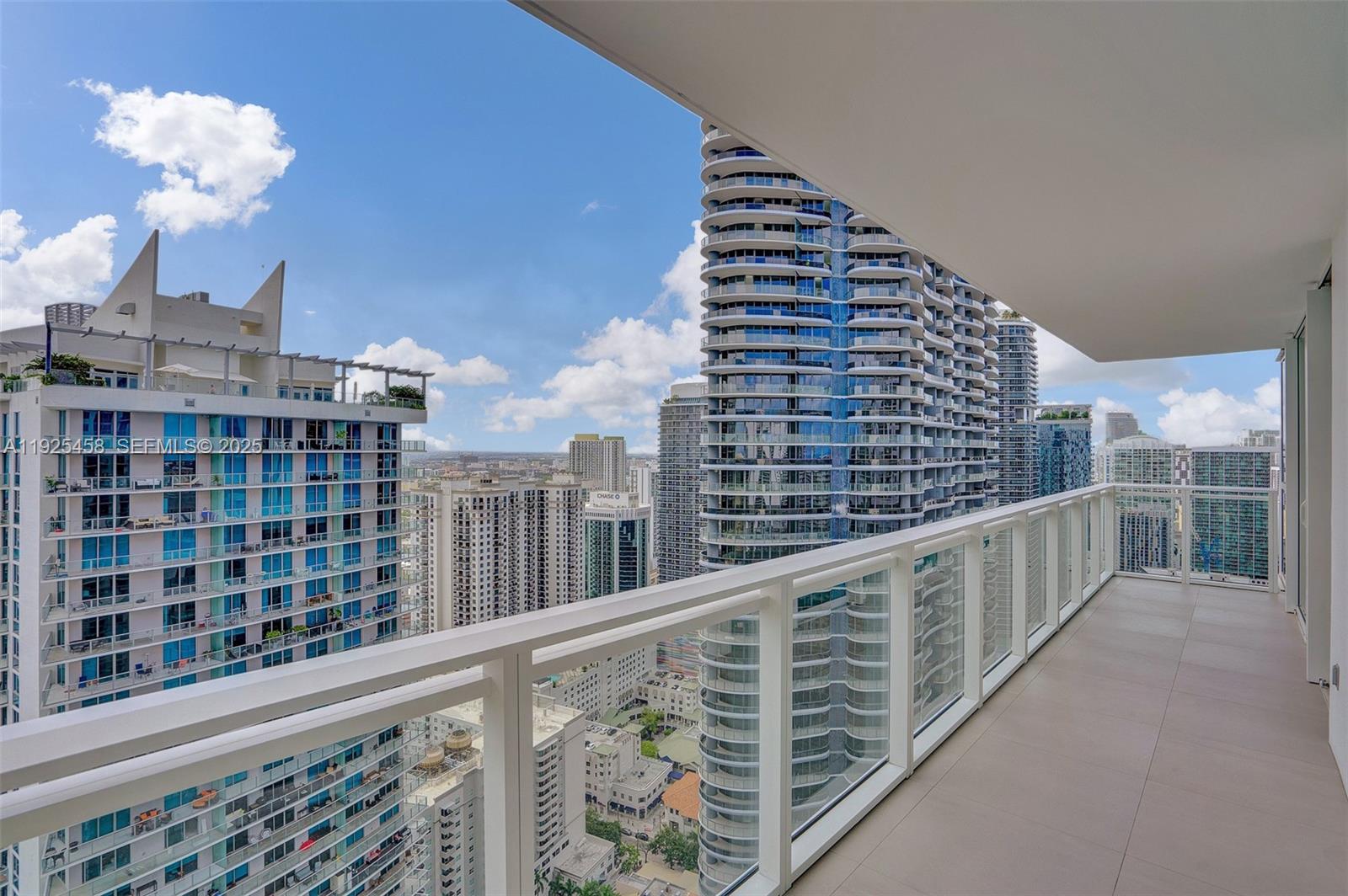 THE BOND (1080 BRICKELL) - Residential