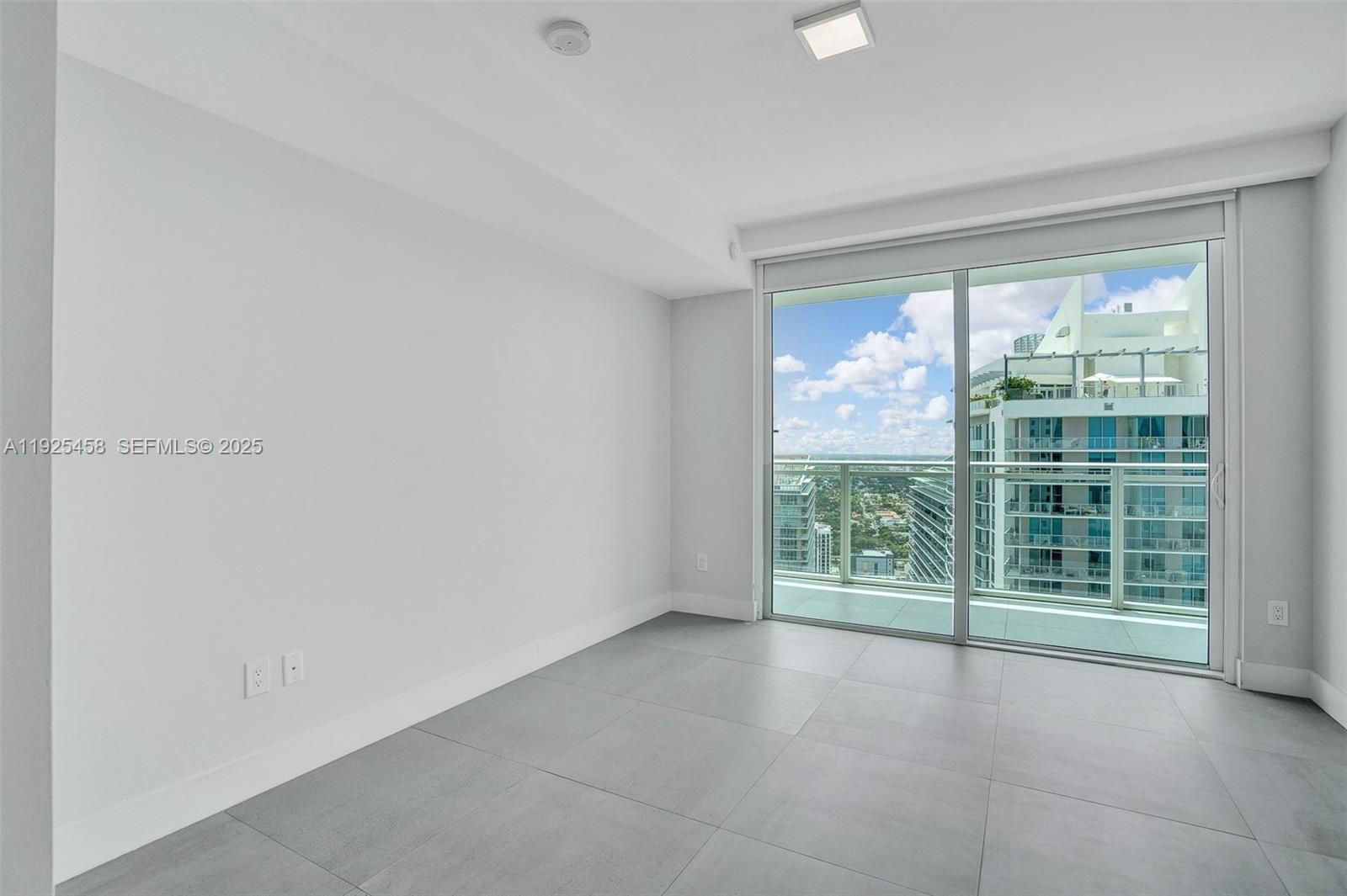 THE BOND (1080 BRICKELL) - Residential