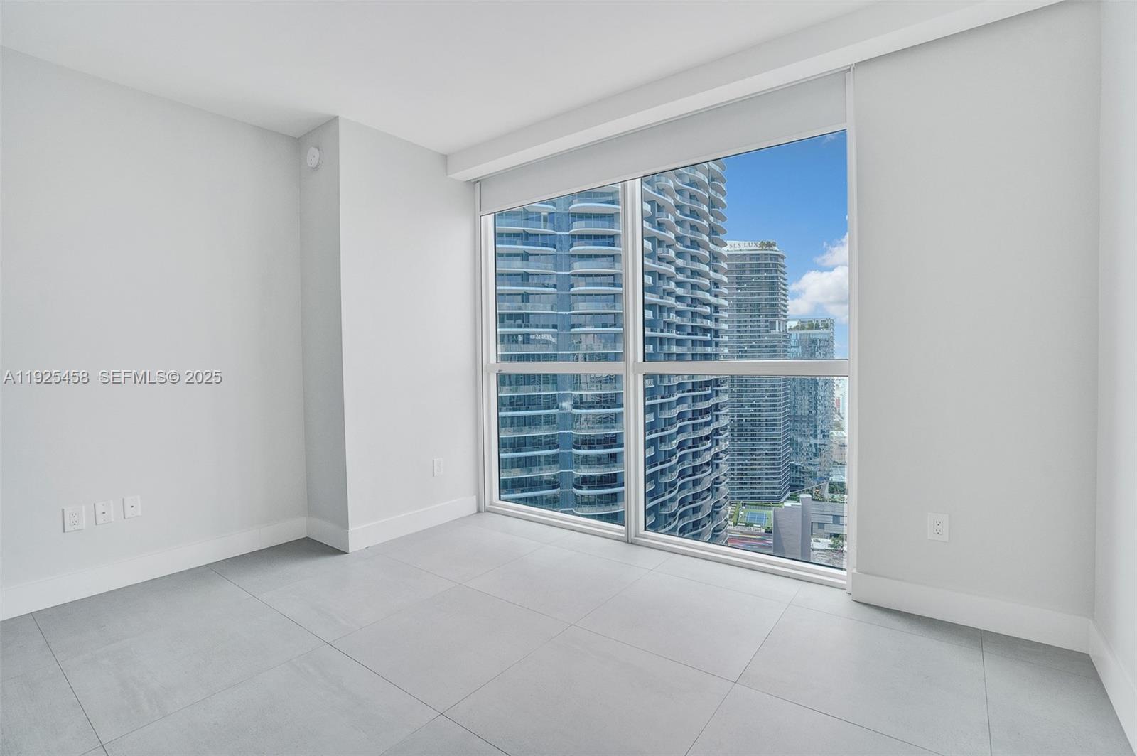 THE BOND (1080 BRICKELL) - Residential