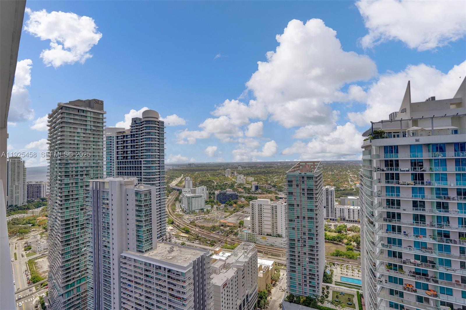 THE BOND (1080 BRICKELL) - Residential