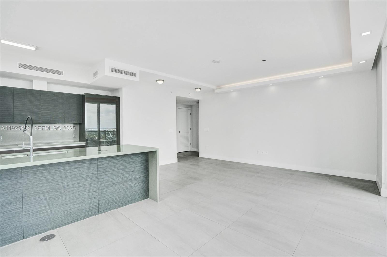 THE BOND (1080 BRICKELL) - Residential