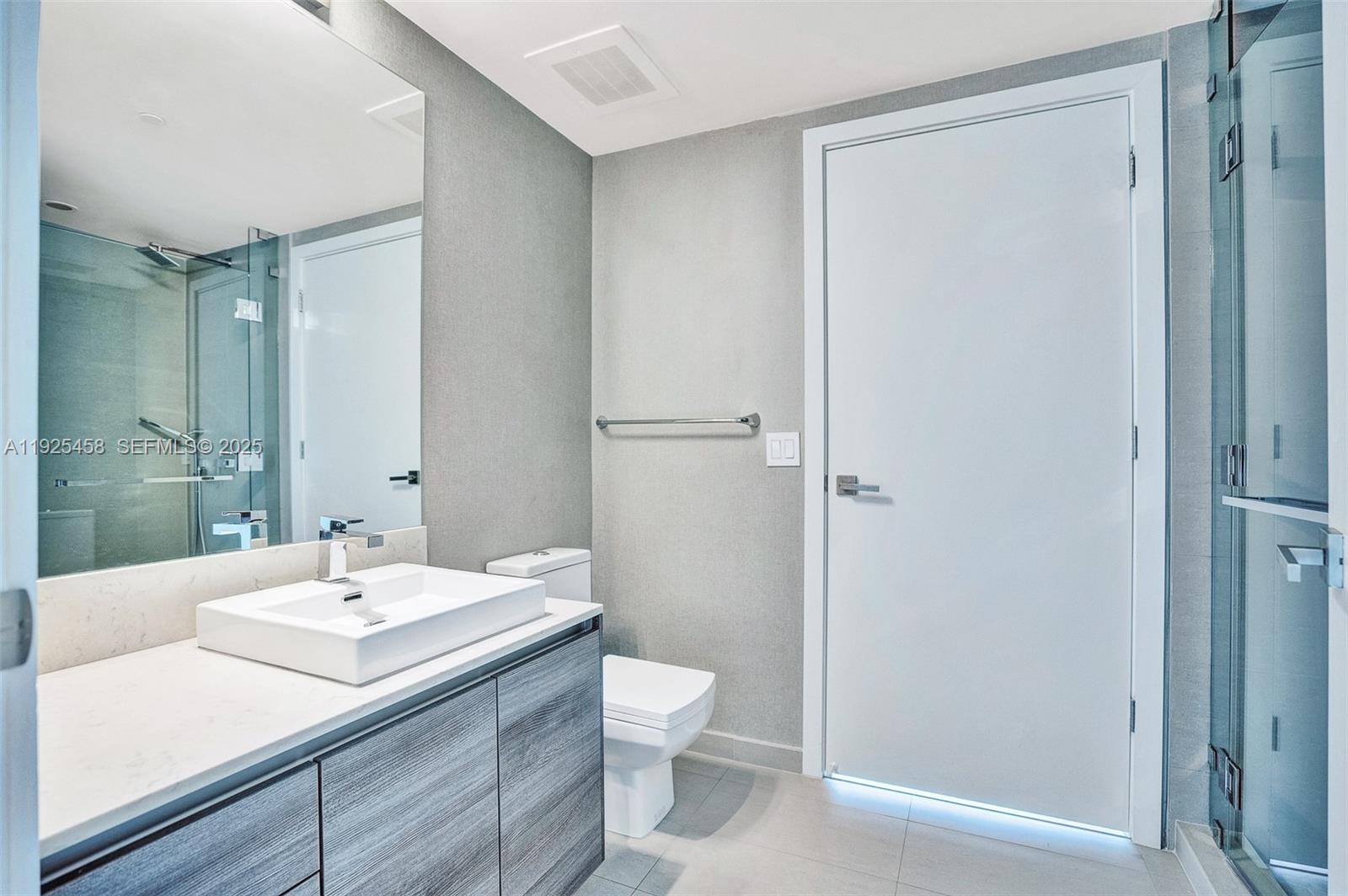 THE BOND (1080 BRICKELL) - Residential