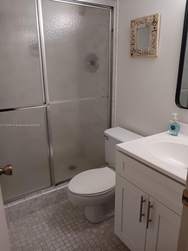 COMMODORE PLAZA CONDO - Residential