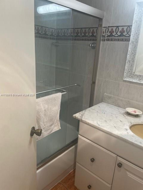 COMMODORE PLAZA CONDO - Residential