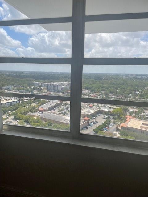 COMMODORE PLAZA CONDO - Residential