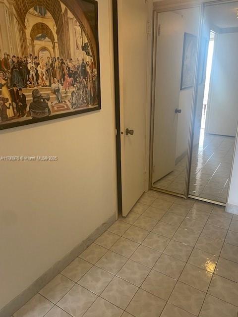 COMMODORE PLAZA CONDO - Residential