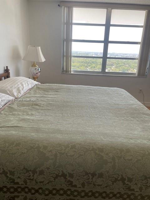 COMMODORE PLAZA CONDO - Residential