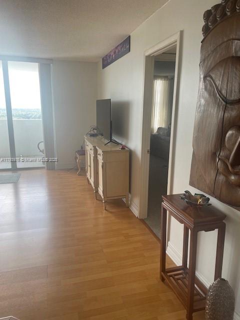 COMMODORE PLAZA CONDO - Residential