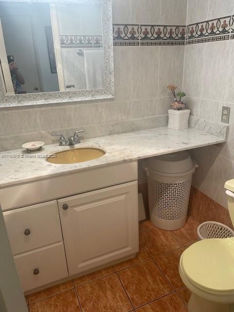 COMMODORE PLAZA CONDO - Residential