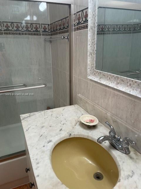 COMMODORE PLAZA CONDO - Residential