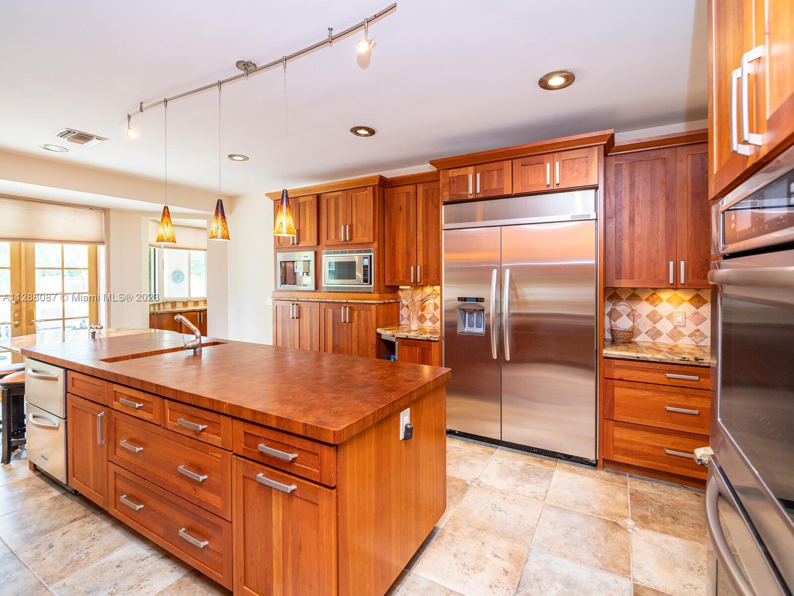 SHEAR GROVES - Residential