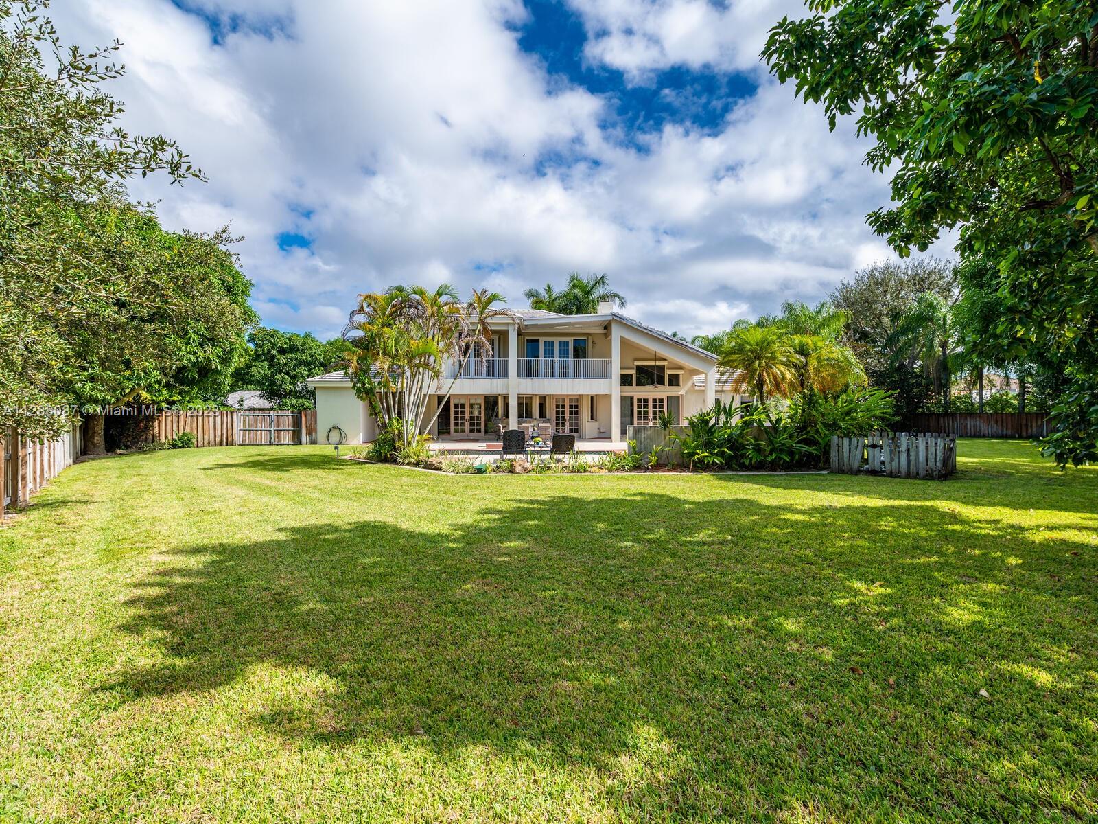 SHEAR GROVES - Residential