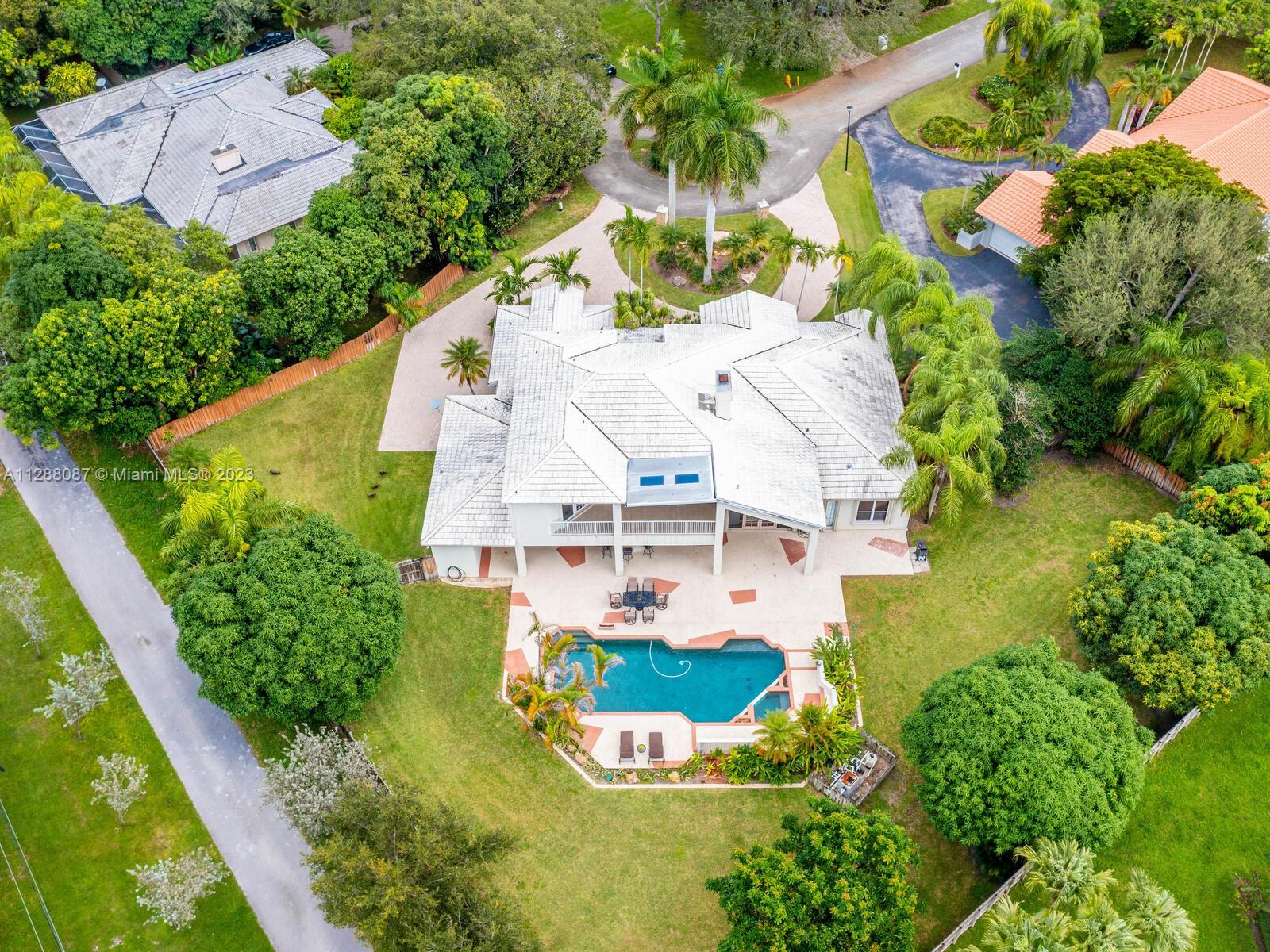 SHEAR GROVES - Residential