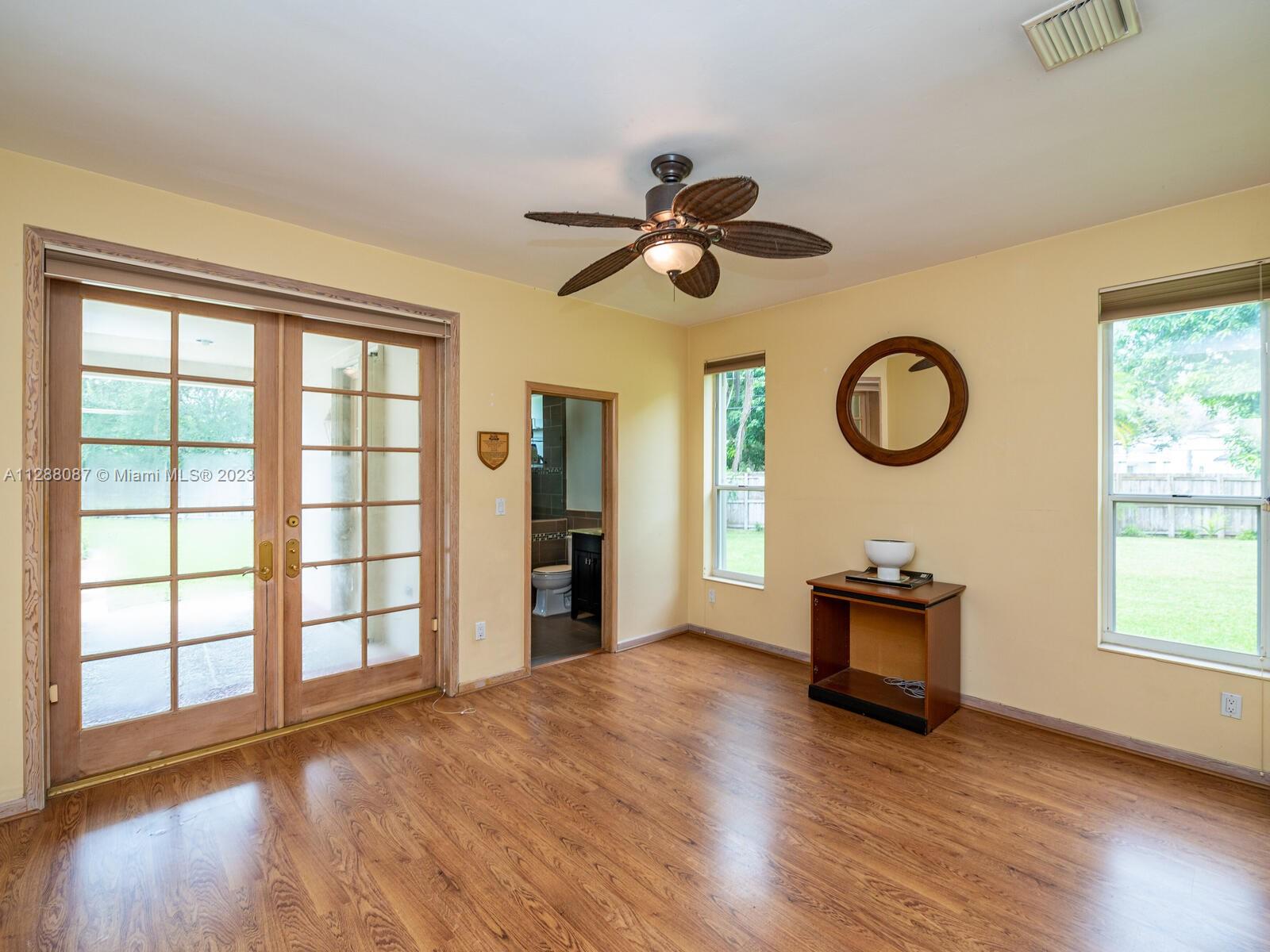 SHEAR GROVES - Residential