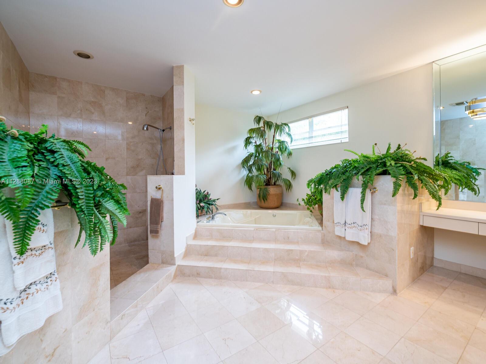 SHEAR GROVES - Residential