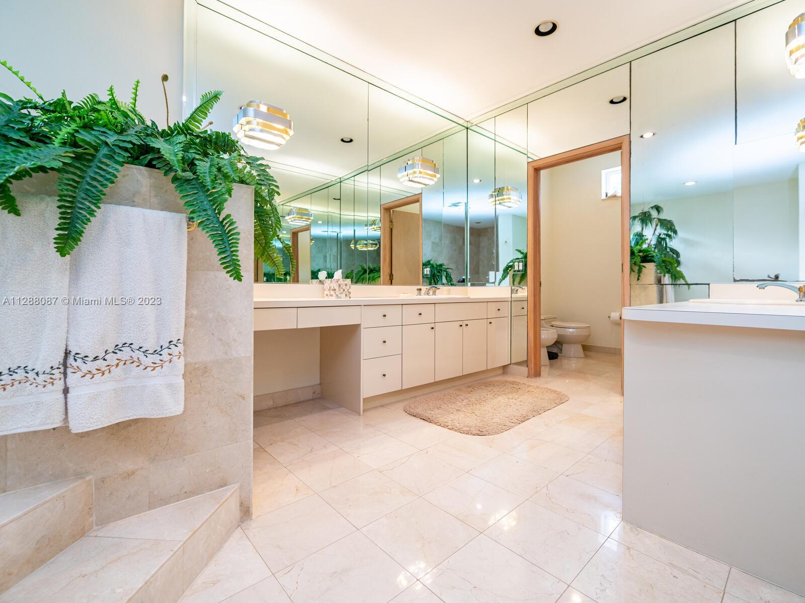 SHEAR GROVES - Residential