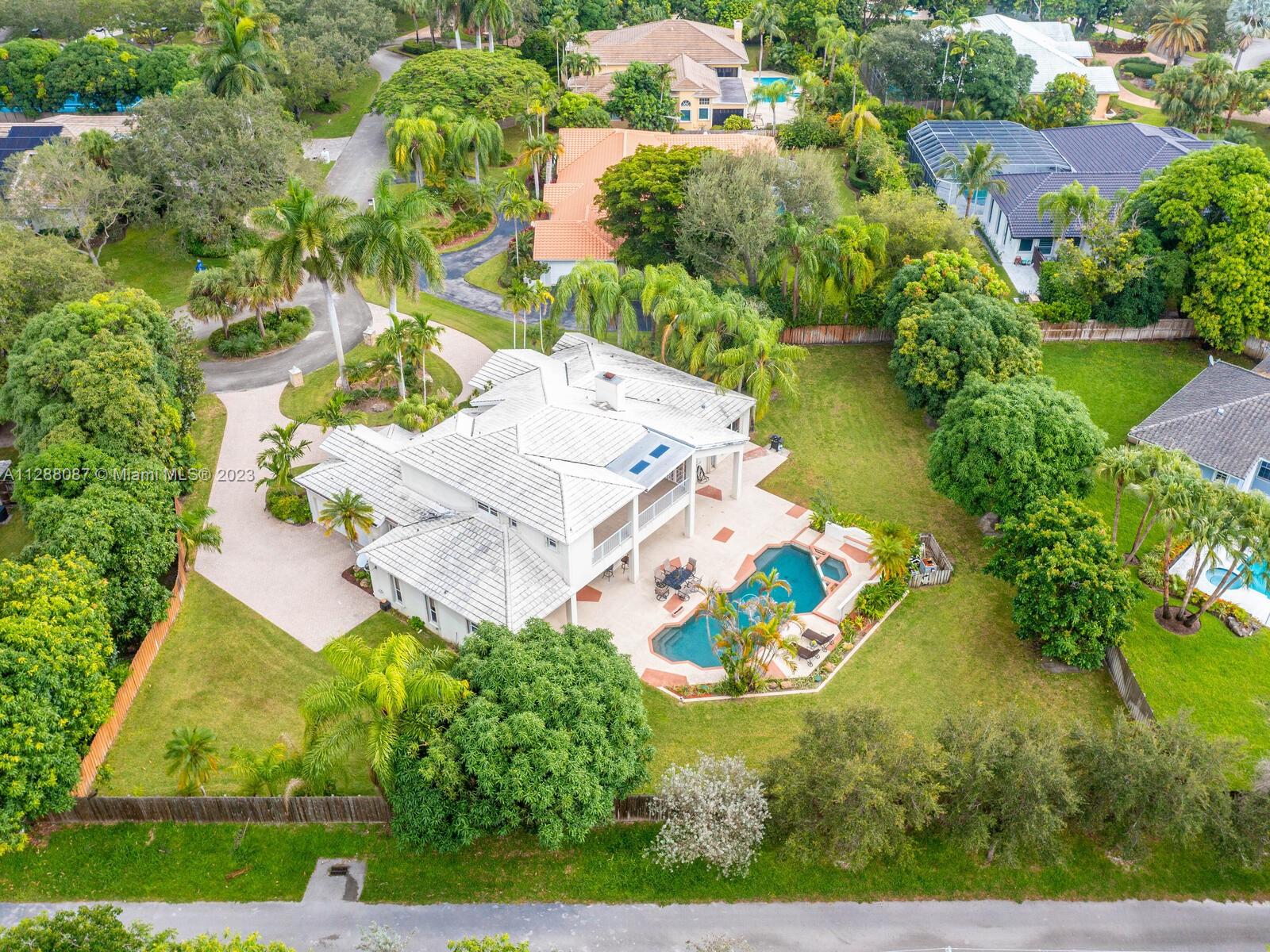 SHEAR GROVES - Residential